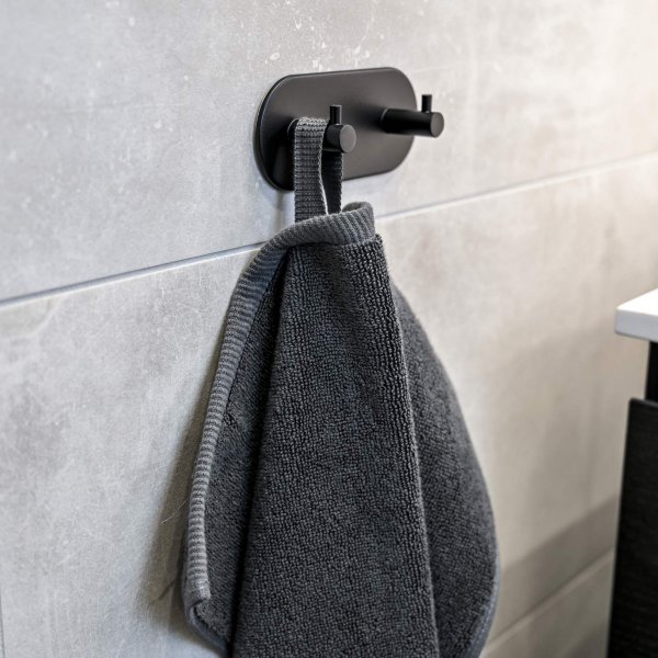 Towel hook Tours